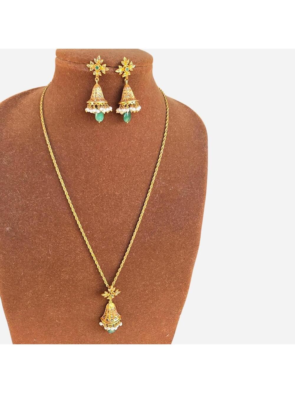 17gs 10k Mois/diamonds? Jade Earrings N Pendant Set Indian Wedding Jewelry